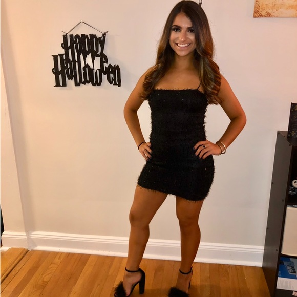 Black mini dress - Picture 2 of 5